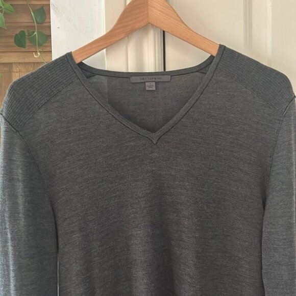 JOHN VARVATOS S 100% wool light weight v neck sweater - Picture 2 of 11